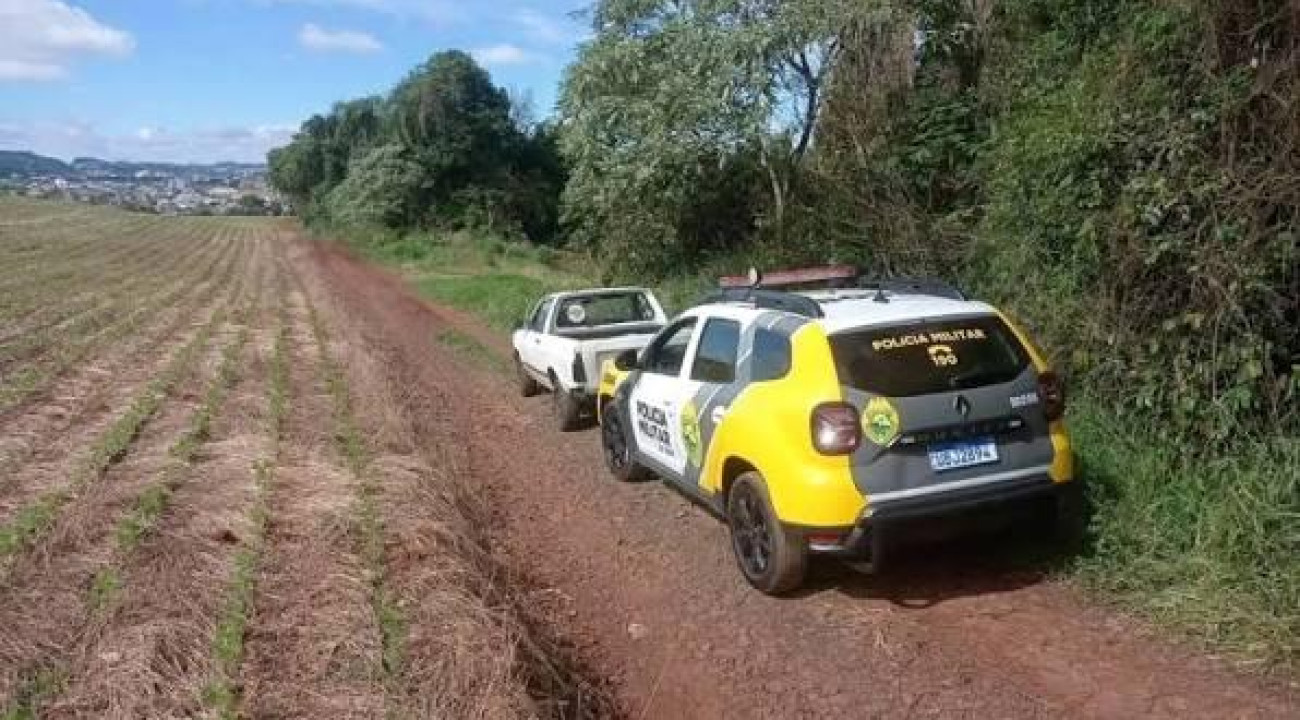 VEICULO FURTADO É ENCONTRADO ABANDONADO EM FRANCISCO BELTRÃO