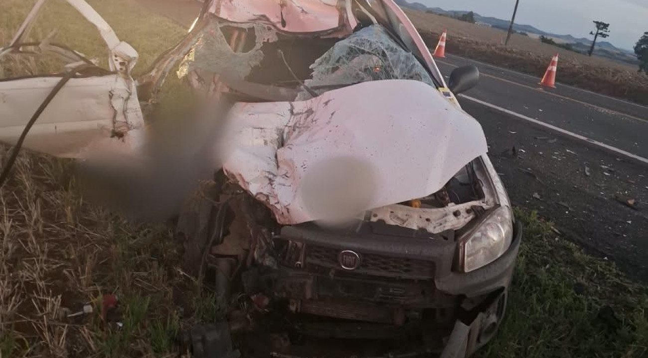 SINISTRO COM VÍTIMAS E ÓBITO É REGISTRADO NA PR-182 EM AMPÉRE